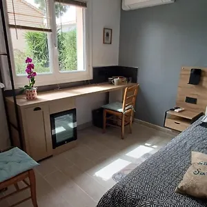 Appartement Climatisee Independante 300m, Six-Fours-les-Plages
